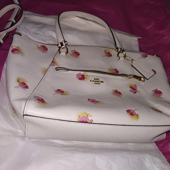 Beautiful Coach leather satchel C5838. NWOT - Picture 3 of 4